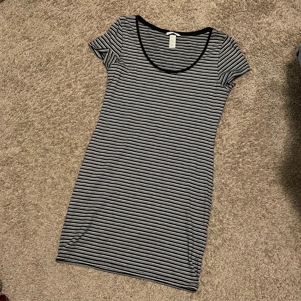 H&M Black and White Striped Form Fitted Dress